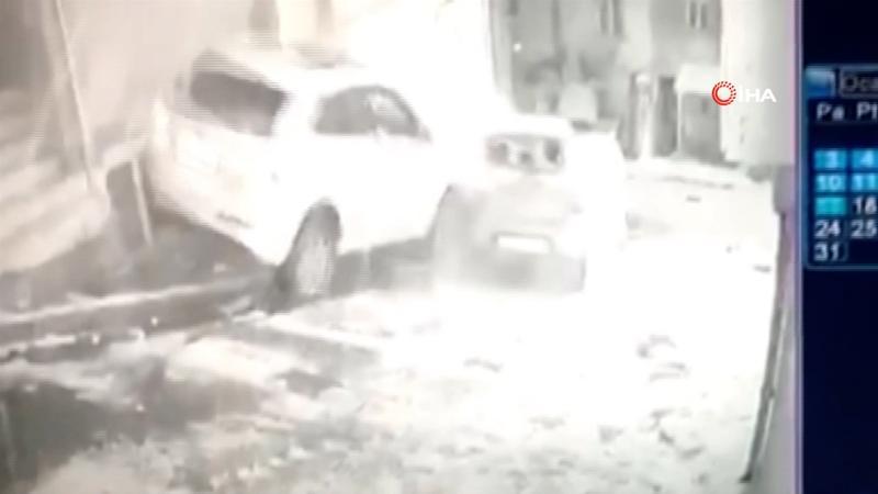 Lüks cip park halindeki araca ok gibi saplandı