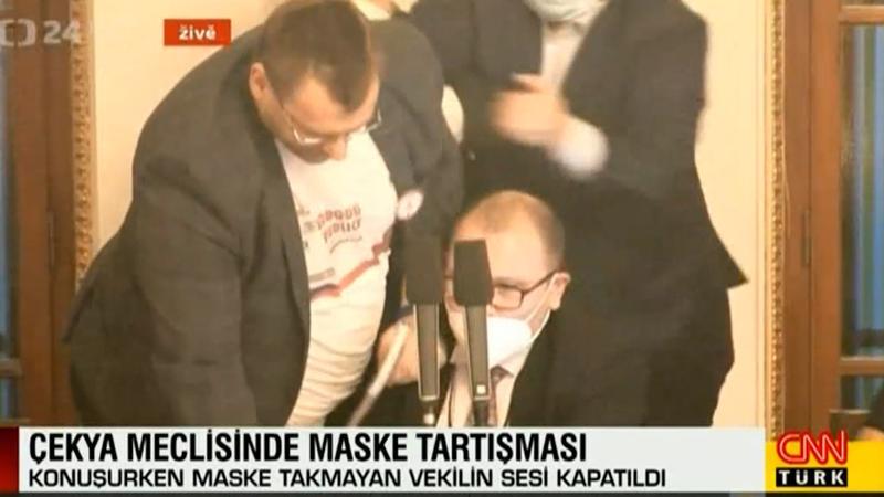 Çekya meclisinde maske tartışması