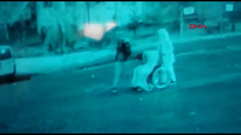 Öldürdükleri kişiyi tekerlekli sandalye ile taşımışlar! O anlar kamerada