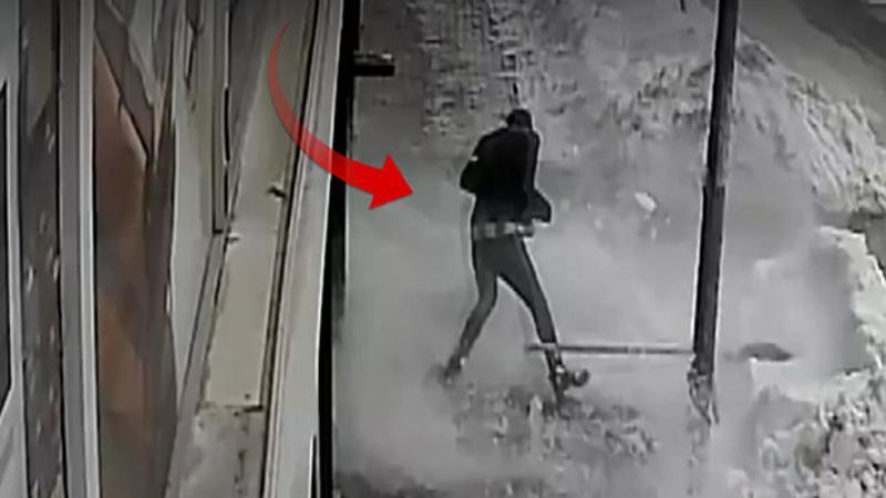 Muş'ta iş yerinin önünü temizlerken ölümden kıl payı kurtuldu