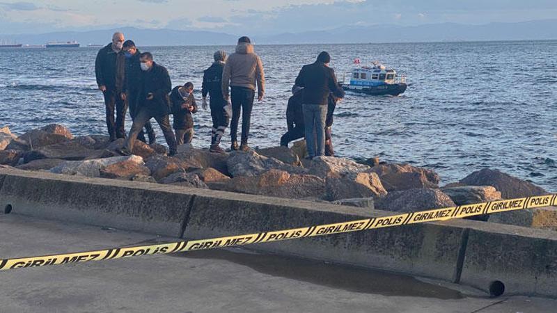 Kartal Sahili'nde kayalıklara sıkışmış halde erkek cesedi bulundu