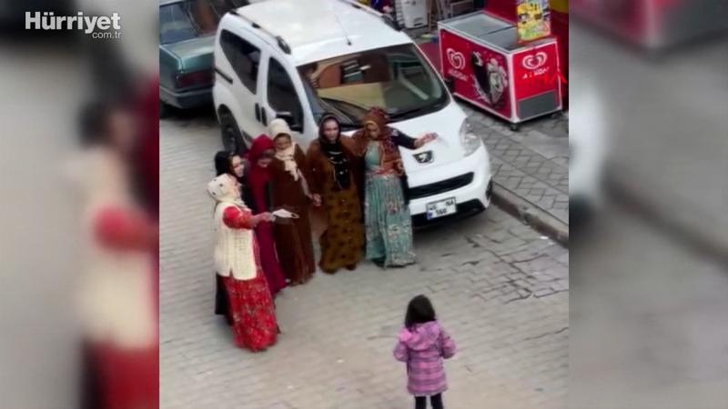 Yasak dinlemediler, nişan eğlencesi yaptılar, maskeyi mendil yapıp halay çektiler...