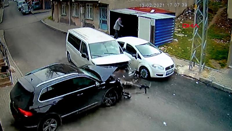İstanbul'da film gibi polis şüpheli kovalamacası