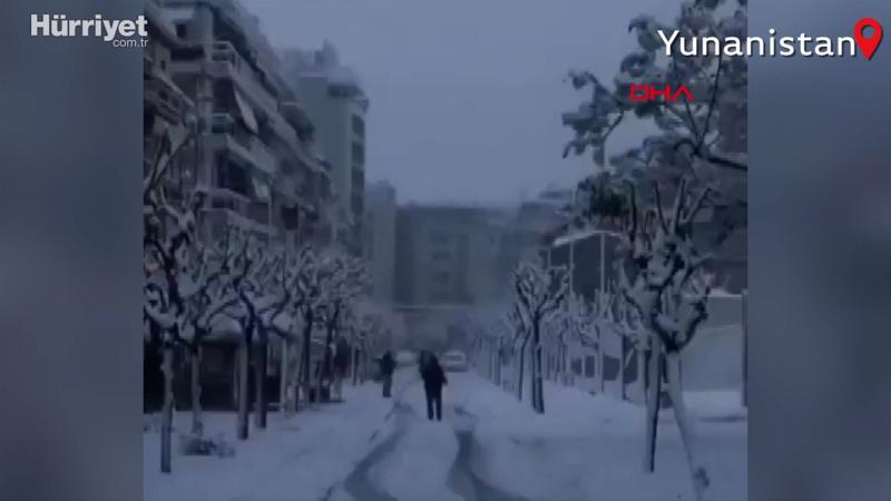 Yunanistan'da kar fırtınası: 250 bin kişi elektriksiz kaldı