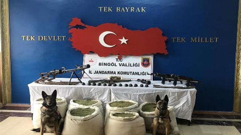 Bingöl'de Eren-4 Operasyonu... 150 kilo esrar ve silahlar ele geçirildi