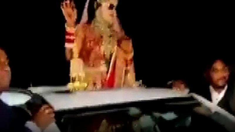 Hindistan'da düğün konvoyundaki görünmez kaza anı kamerada