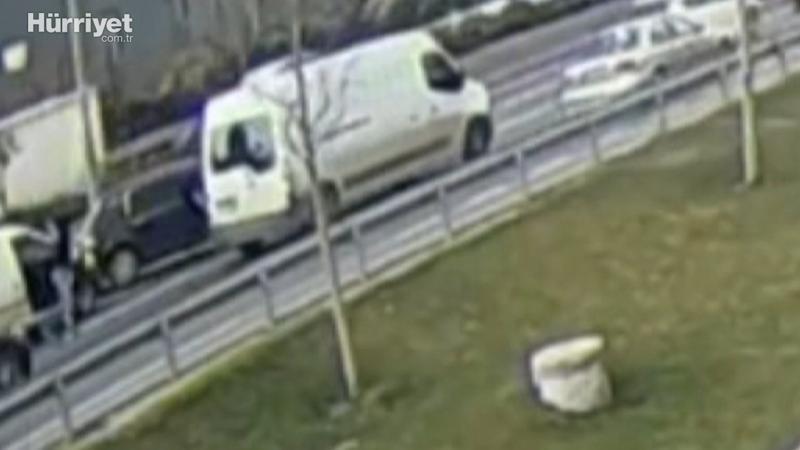 Bağcılar'da otomobili durdurup 2 milyon lirayı gasbeden şüpheliler yakalandı