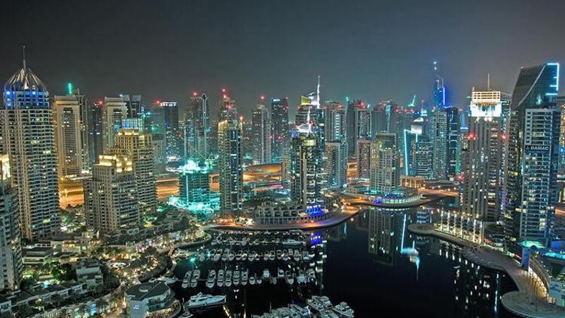 Multi milyarderler Kovid-19'a karşı Dubai'deki yüzen villalara akın ediyor