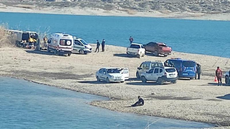 Şanlıurfa'da minibüste 1’i çocuk 3 kişinin cesedi bulundu