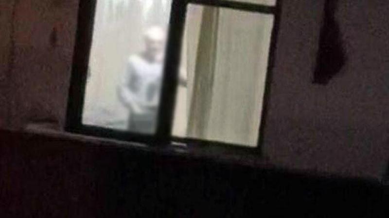 Karşı apartmandaki kadınlara bakıp mastürbasyon yaptı