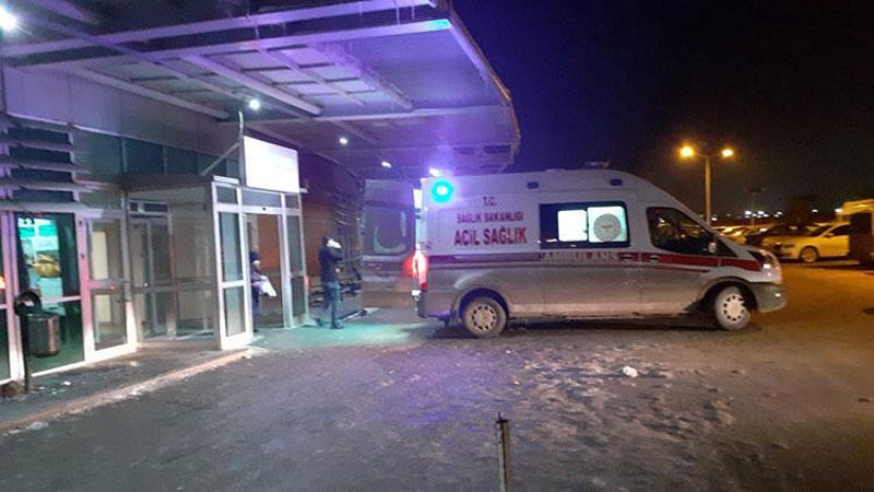 Ağrı'da bir kişi, eşi ve 3 çocuğunu bıçakladıktan sonra kendisini de yaraladı