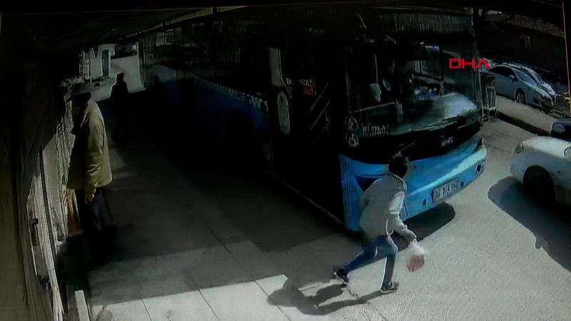 Halk otobüsünün çarptığı çocuk ağır yaralandı