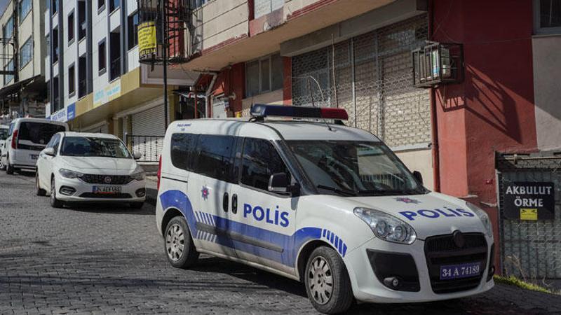 Bahçelievler'de tabancayla oynadığı iddia edilen çocuk yaralandı