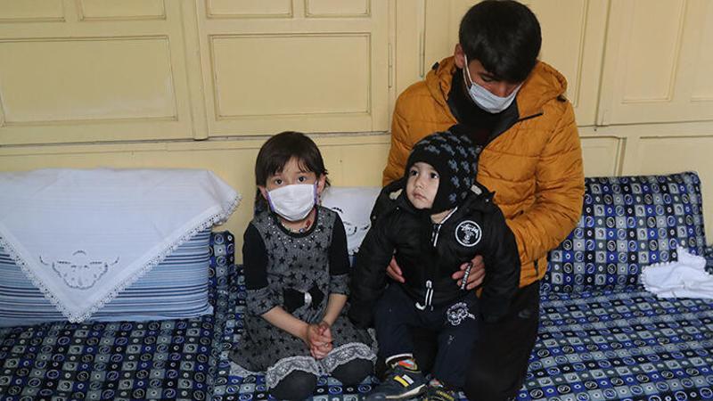 Yunanistan'ın zorla bota bindirip Türkiye'ye geri ittiği Afganlar korku dolu günü anlattı