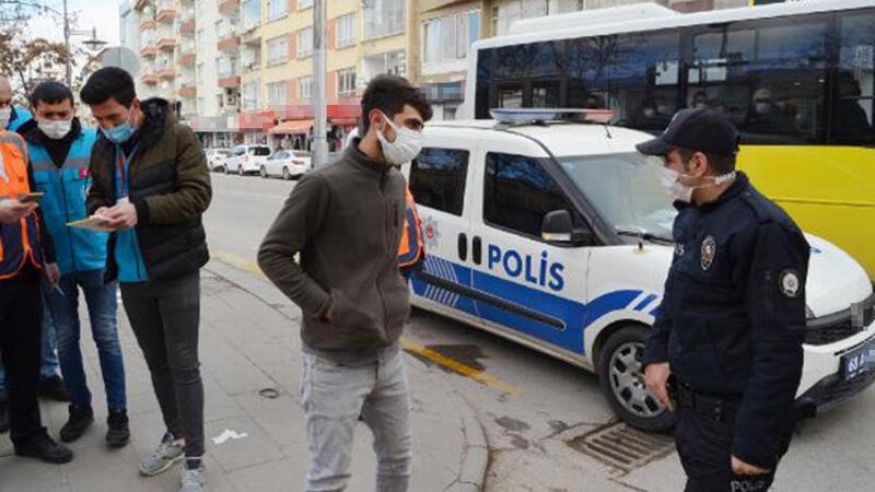 Aksaray'da karantina kuralına uymadı, sahte HES koduyla gezerken yakalandı
