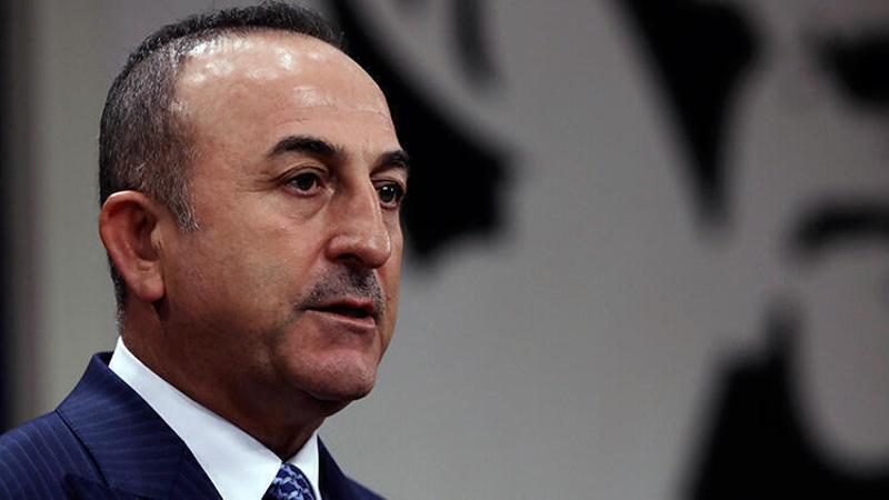 Bakan Çavuşoğlu, öğrenciler ile video konferans yöntemiyle bir araya geldi