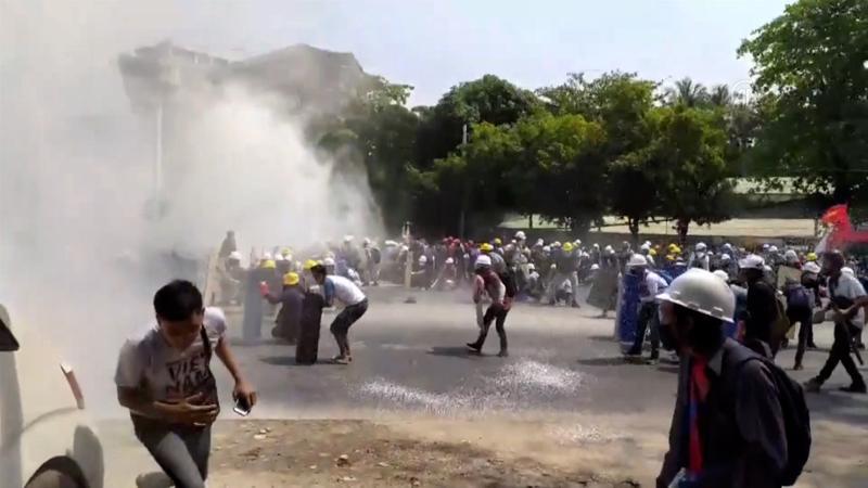 Myanmar'da güvenlik güçleri protestoculara karşı gerçek mermi kullandı