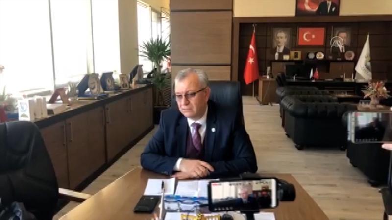 Keşan Belediye Başkanı Mustafa Helvacıoğlu, vatandaşların gönüllü karantinaya girmelerini istedi