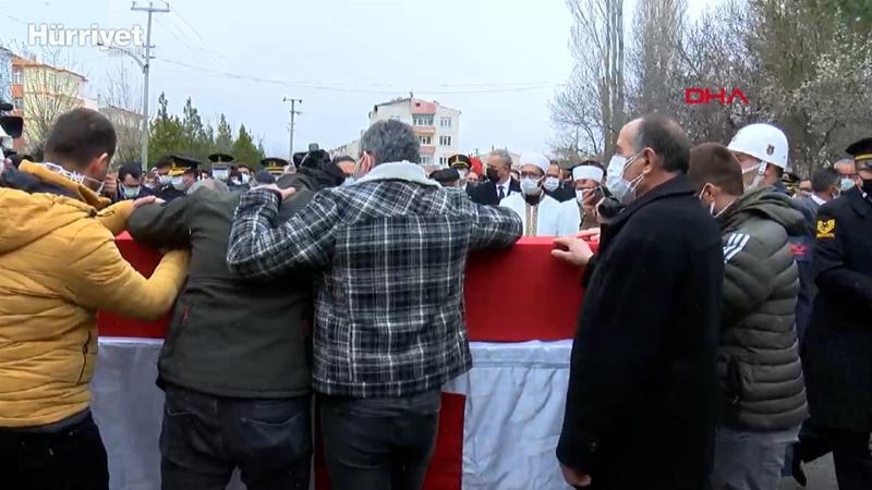Şehit Jandarma Uzman Çavuş Erkan Erdem, son yolculuğuna uğurlandı