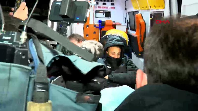 Cenk Tosun ambulansla stattan ayrıldı