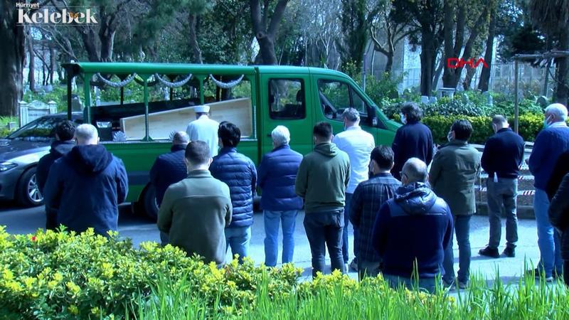 Hayatını kaybeden eski manken Deniz Erhan Murathanoğlu, son yolculuğuna uğurlandı.