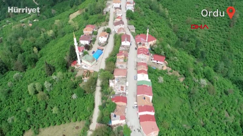 Bir adımda il değiştiriyorlar, bir dakika arayla 'oruç' açıyorlar