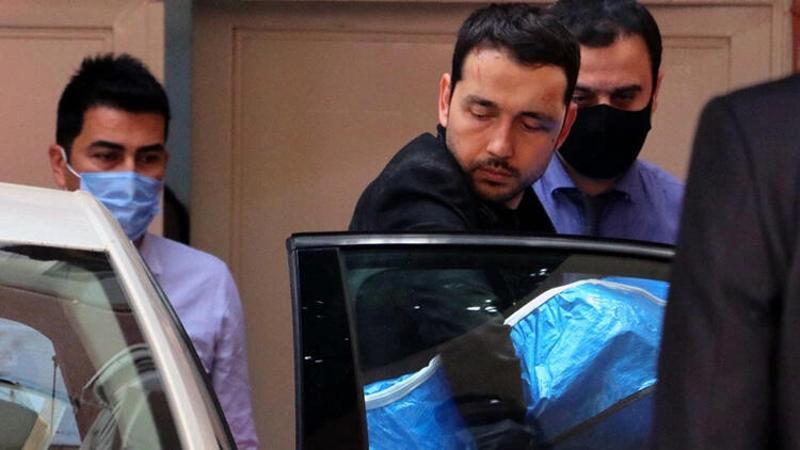 Bebeğinin cansız bedenini kucağında taşıdı