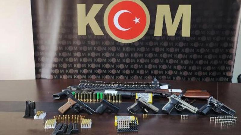 Mersin ve Adana'da silah kaçakçılığı operasyonu