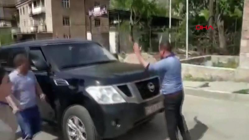 Ermenistan Başbakanı Paşinyan'a öfke dinmiyor