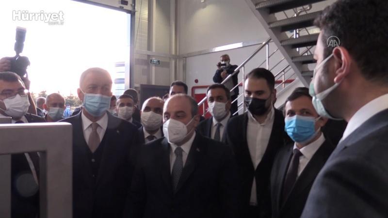 Bakanlar Akar ve Varank, yeni aşı merkezi inşaatını ziyaret etti