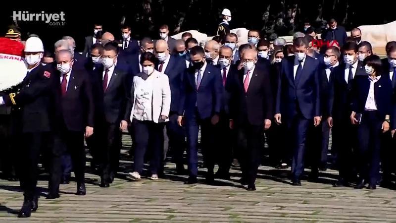 Devlet erkanı Anıtkabir'i ziyaret etti