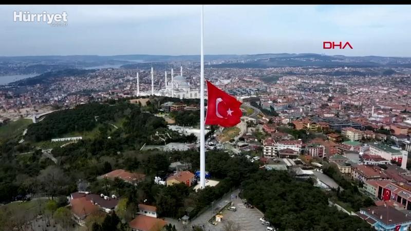 Çamlıca Tepesi'ne dev Türk bayrağı