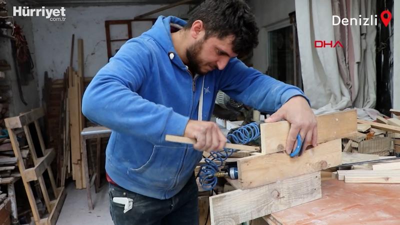 Ahşabı şekillendirip, ihtiyaç sahiplerine hediye ediyor