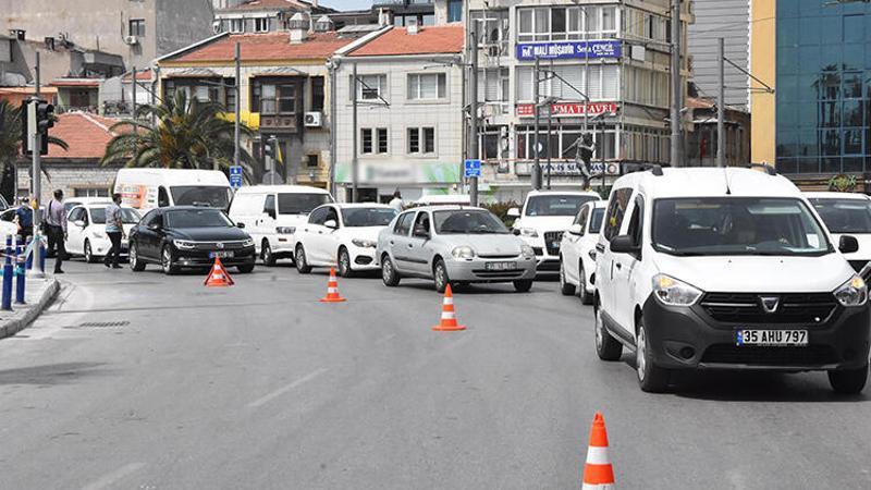 İzmir'de tam kapanma denetimleri aralıksız sürüyor