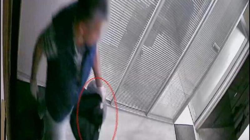 Çalıştığı iş yerinin kasasını soyan muhasebeci kamerada