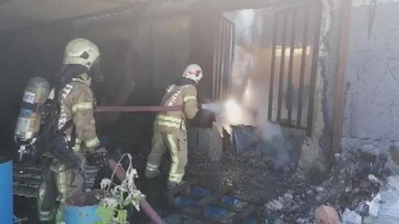 Silivri'de mangal kömür üretimi yapılan tesiste yangın