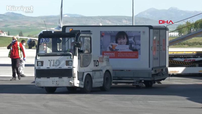 Sinovac firmasının CoronaVac aşısının yeni partisi Türkiye'de