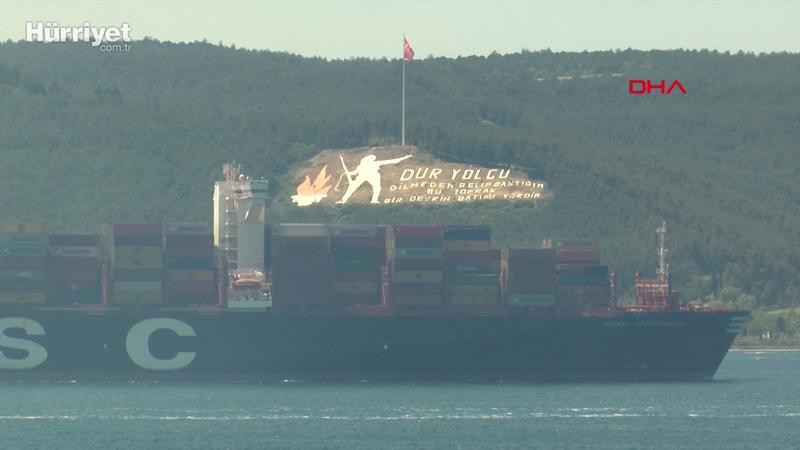 Çanakkale Boğazı, dev gemilerin geçişi için 9 saat tek yönlü trafiğe kapatıldı
