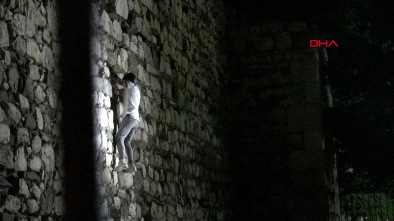 Çorum Kalesi'ne gece tırmanışını polis engelledi