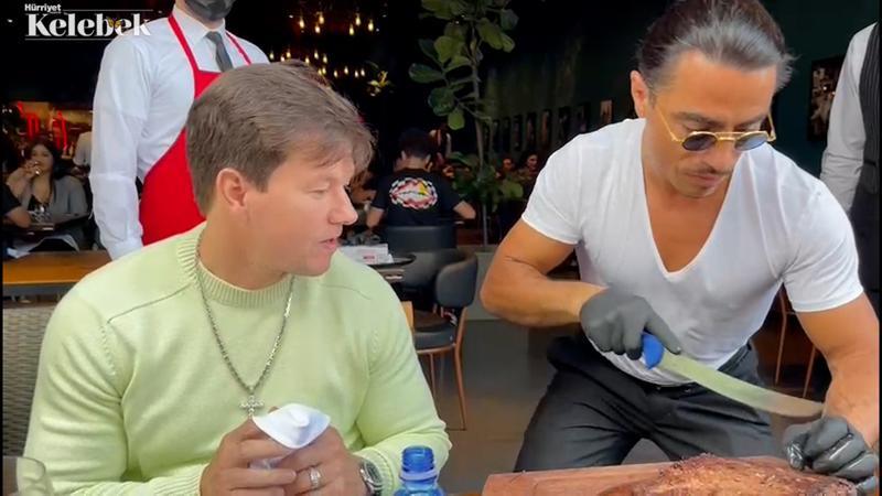 Mark Wahlberg baklavaya bayıldı