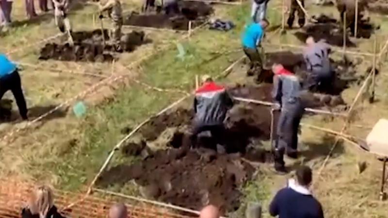 Rusya'da tepki çeken mezar yarışması
