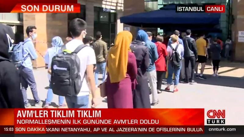 Tam kapanma sonrası AVM'ler tıklım tıklım