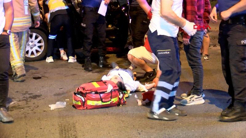 Zeytinburnu'nda iki otomobil çarpıştı! Çok sayıda yaralı var