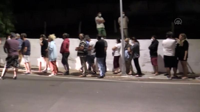 Bodrum'da Kovid-19 aşısı olmak isteyen vatandaşlar hastanede yoğunluğa neden oldu