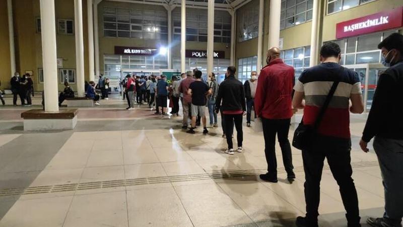 İstanbul'da aşı kuyruğu akşam da devam etti