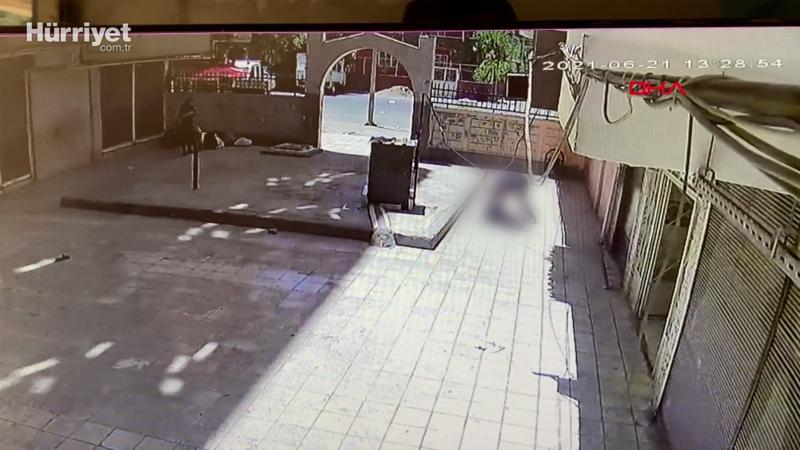Tartıştığı kişi silah çekince 7'nci kattan atladı; o anlar kamerada