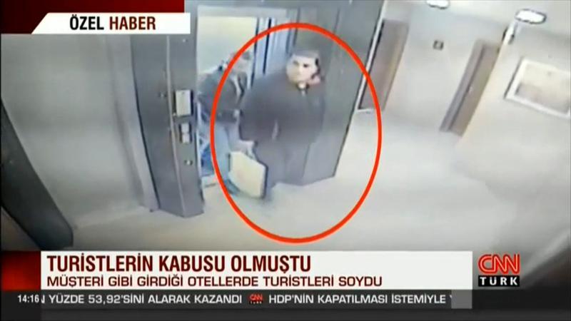 Müşteri gibi girdiği otelde turistlere büyük şok yaşattı!