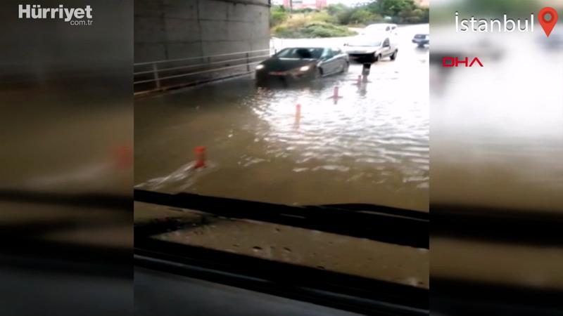 Silivri'de yağmur ve dolu etkili oldu