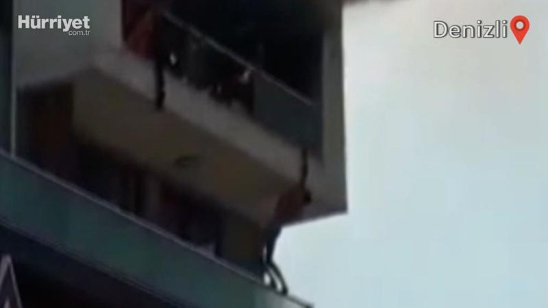 5'inci kattaki dairesinde çıkan yangında, alt kata sarkarak kurtuldu