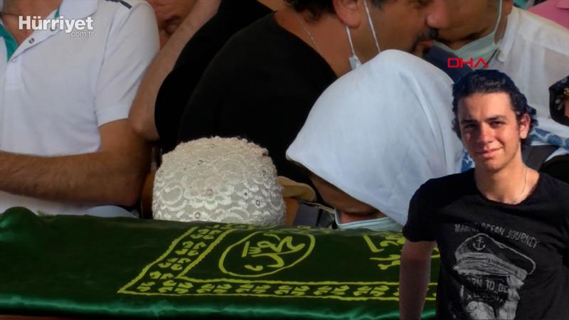 Kaybolduktan sonra cesedi bulunan Onur Eker, toprağa verildi